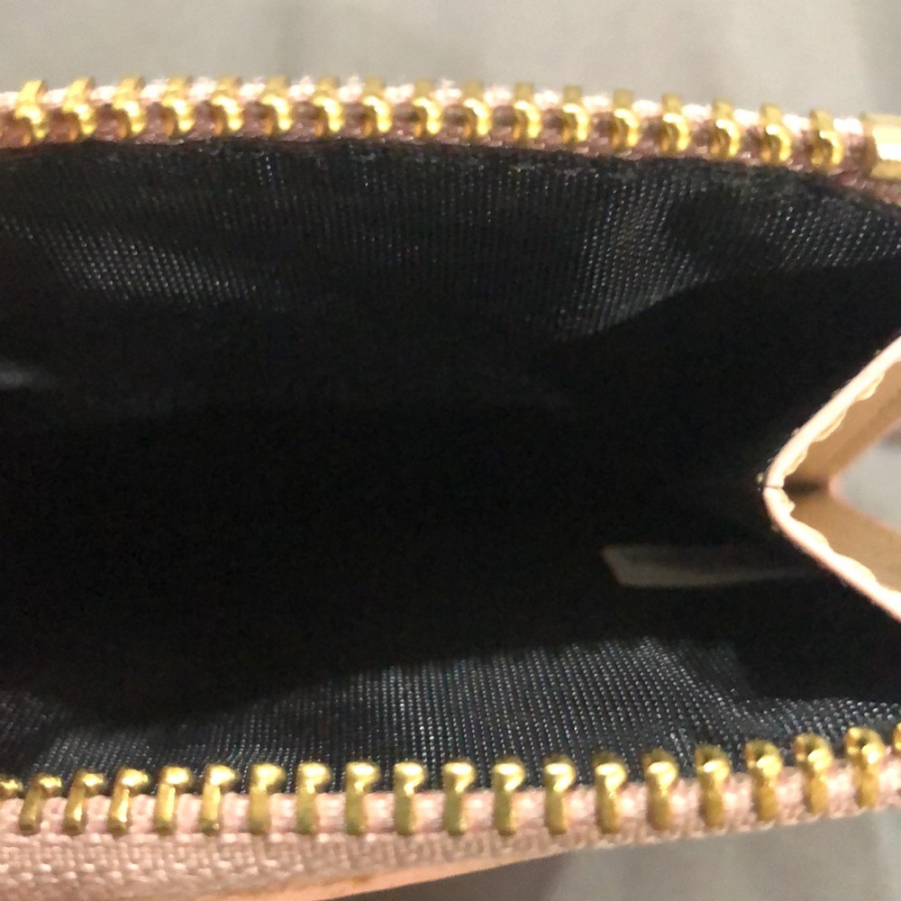 Loft Keychain Cardholder - Picture 4 of 5